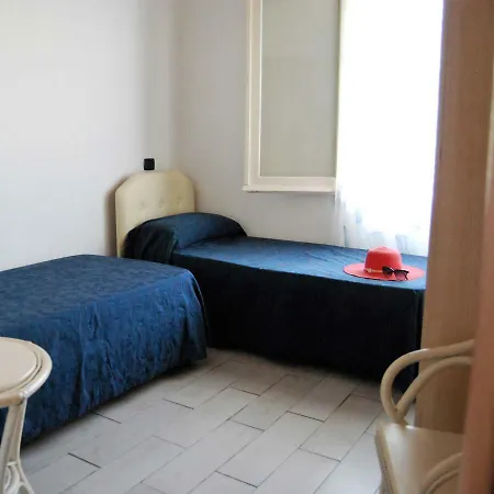 Casa Vacanze Le Castella Apartamento *